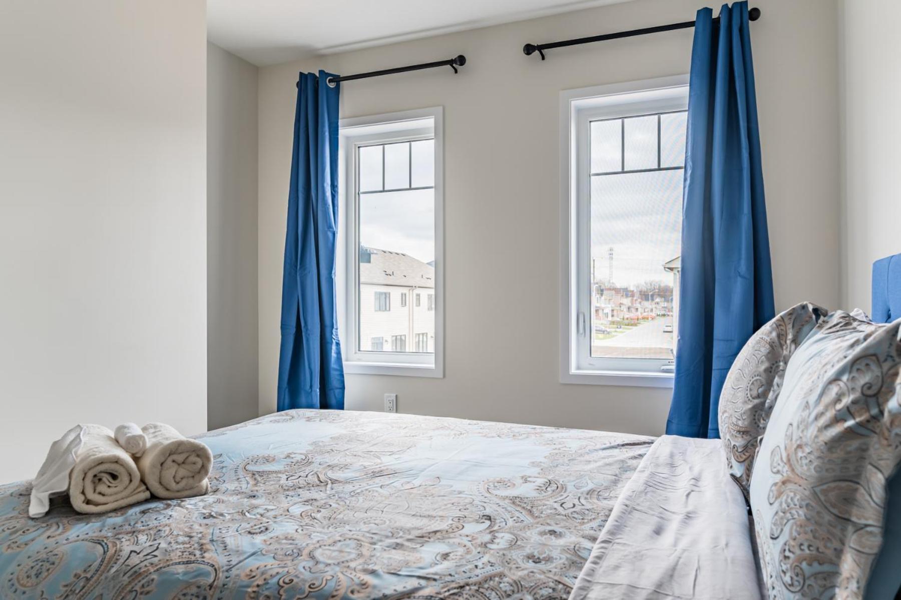 Luxury Town Close To Fairview Casino In Niagra Falls Καταρράκτες του Νιαγάρα Εξωτερικό φωτογραφία