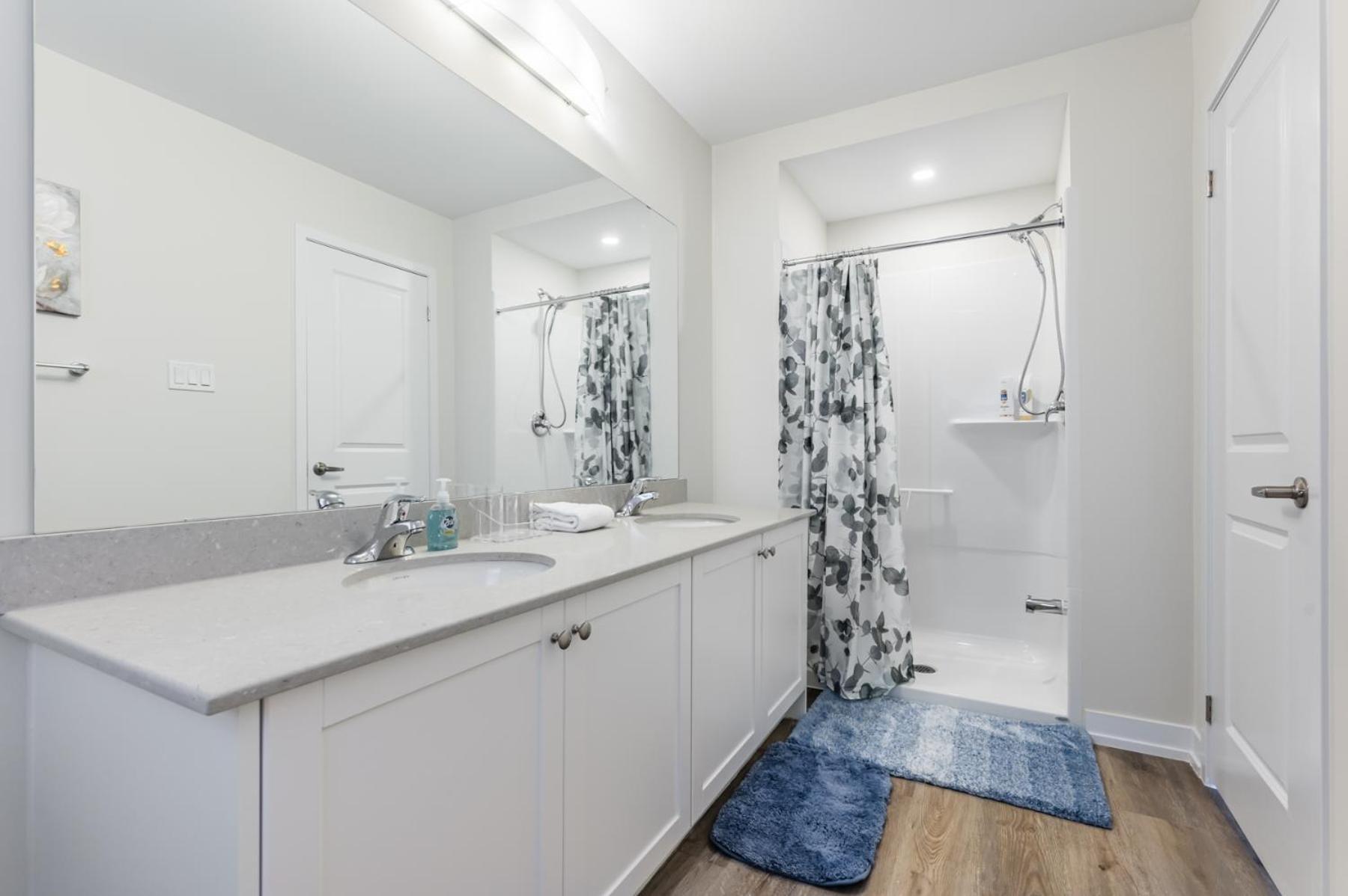 Luxury Town Close To Fairview Casino In Niagra Falls Καταρράκτες του Νιαγάρα Εξωτερικό φωτογραφία