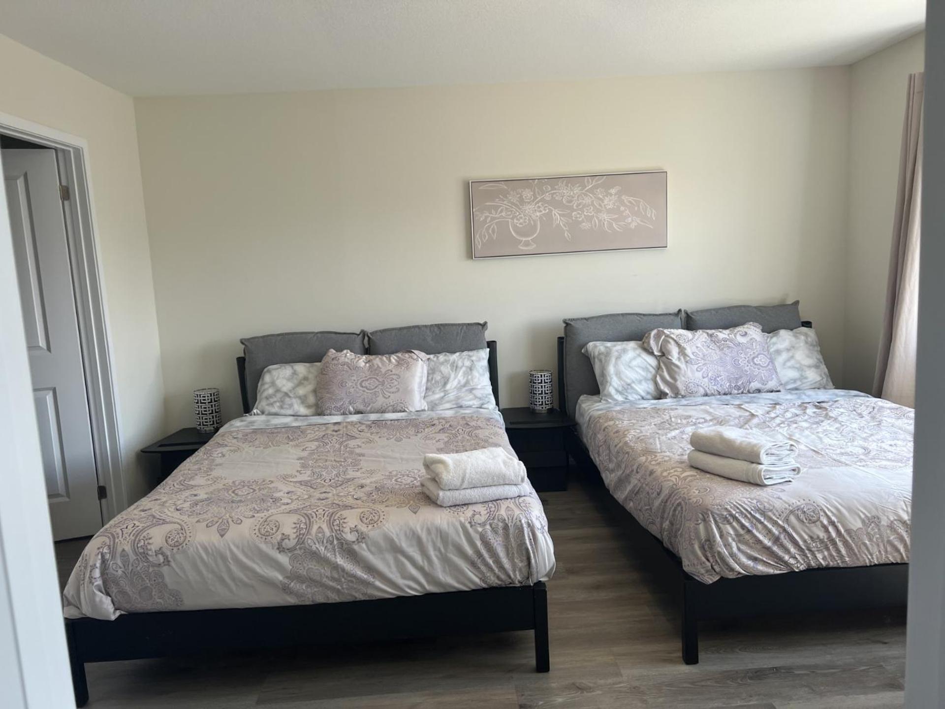 Luxury Town Close To Fairview Casino In Niagra Falls Καταρράκτες του Νιαγάρα Εξωτερικό φωτογραφία